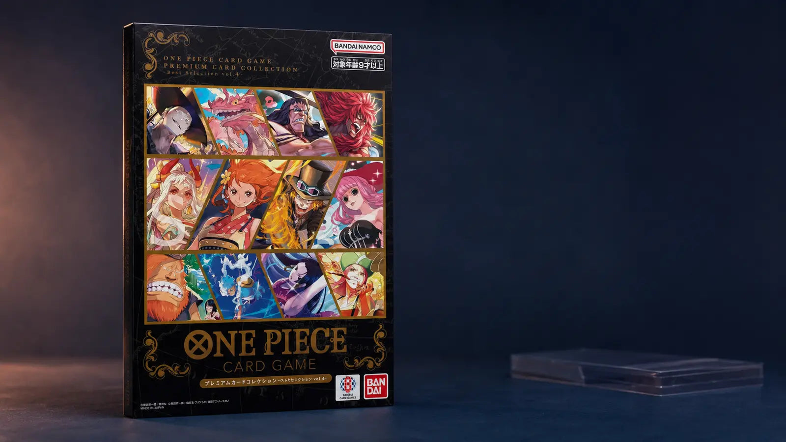 Premium Card Collection One Piece Best Selection Vol.4 in un allestimento da studio premium