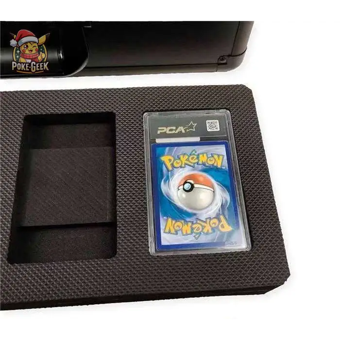 Phoenix Shield – Valise Rouge & Noire pour 44 Cartes Gradées PCA - Poke-Geek